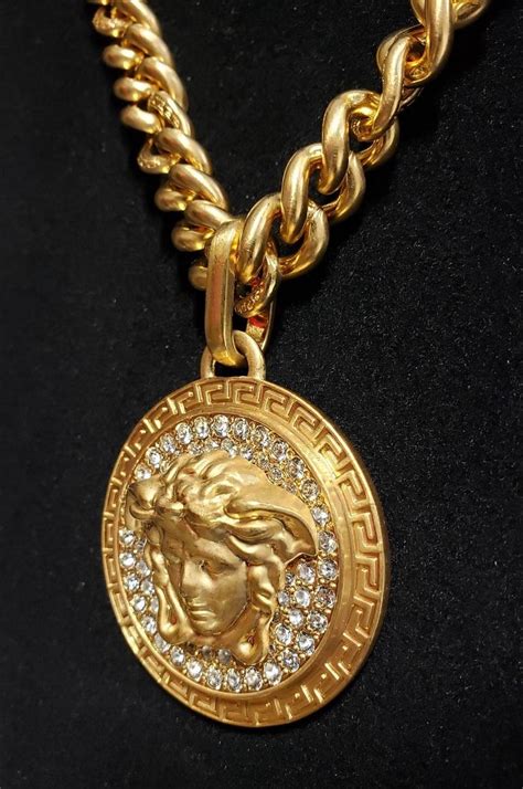 versace goldkette damen|Versace chains for women.